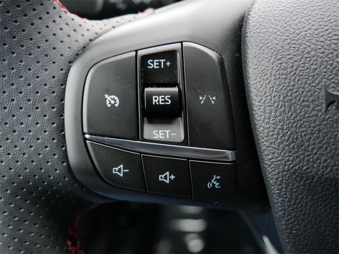 Certified 2025 Ford Escape ST-Line w/ Cold Weather Package image 17