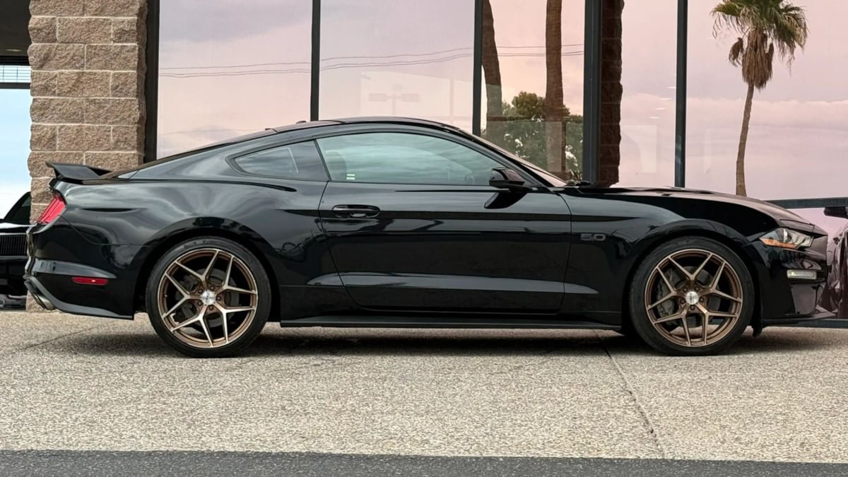 Used 2019 Ford Mustang GT RWD image 15