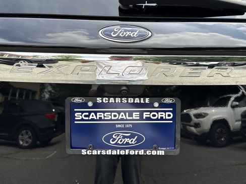 Used 2023 Ford Explorer XLT w/ Equipment Group 202A AWD/4WD image 36