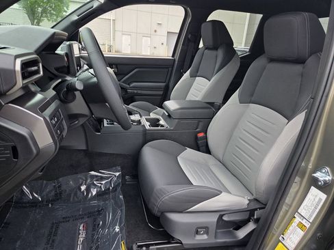 Used 2026 Toyota Tacoma TRD Sport image 9