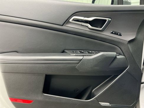 Used 2024 Kia Sportage SX image 22