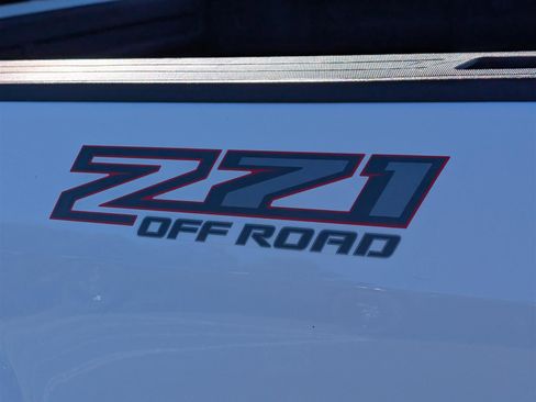 Used 2021 Chevrolet Colorado Z71 image 9