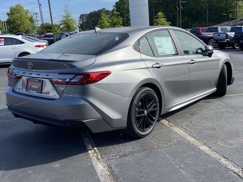 New 2026 Toyota Camry SE image 3