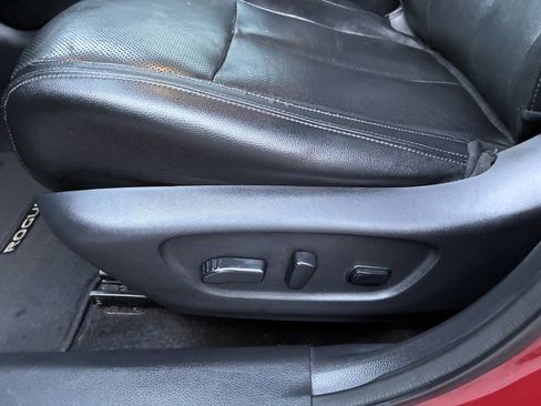 Used 2019 Nissan Rogue SL w/ Premium Package image 15