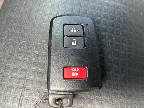 Used 2017 Toyota Tacoma TRD Pro image 31