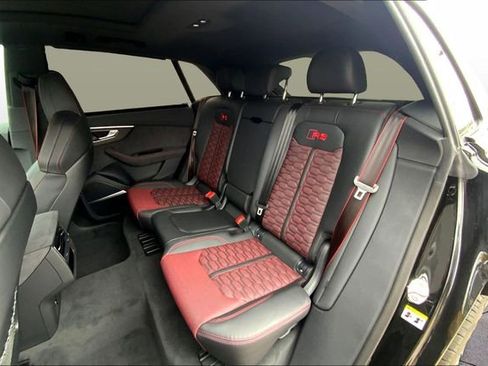 New 2026 Audi RS Q8 performance image 9