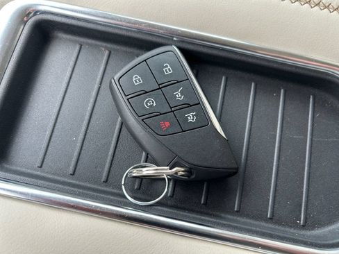 Used 2024 GMC Yukon XL Denali w/ Advanced Technology Package AWD/4WD image 31