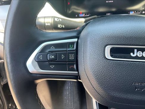 Used 2022 Jeep Compass Limited w/ Elite Group AWD/4WD image 18