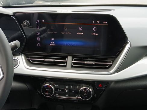 New 2026 Chevrolet Trax LT w/ Driver Confidence Package image 12