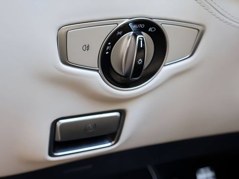 Used 2017 Mercedes-Benz S 550 Cabriolet image 19