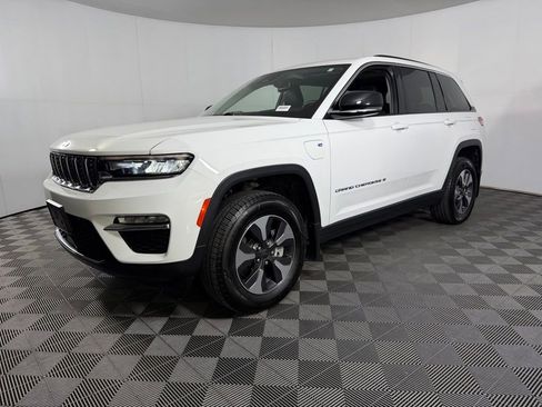 Used 2022 Jeep Grand Cherokee Limited 4xe w/ MOPAR Finishing Package AWD/4WD image 3