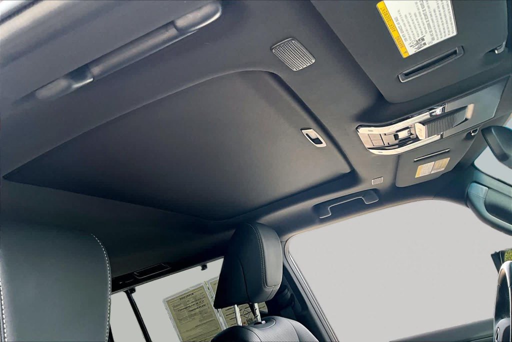 Used 2024 Lexus GX 550 w/ Accessory Package (Z1) AWD/4WD image 14