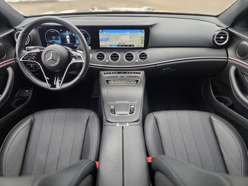 Used 2022 Mercedes-Benz E 350 4MATIC Sedan image 12