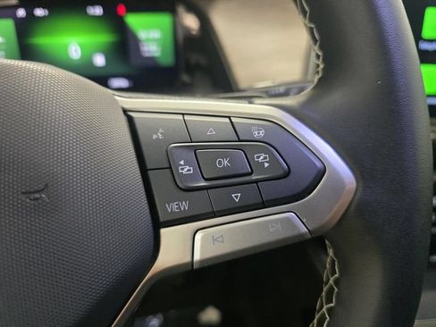 Used 2025 Volkswagen Atlas SEL AWD/4WD image 21