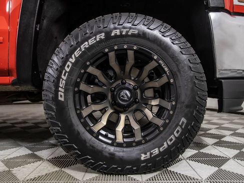 Used 2018 Chevrolet Silverado 1500 LT w/ All Star Edition AWD/4WD image 23