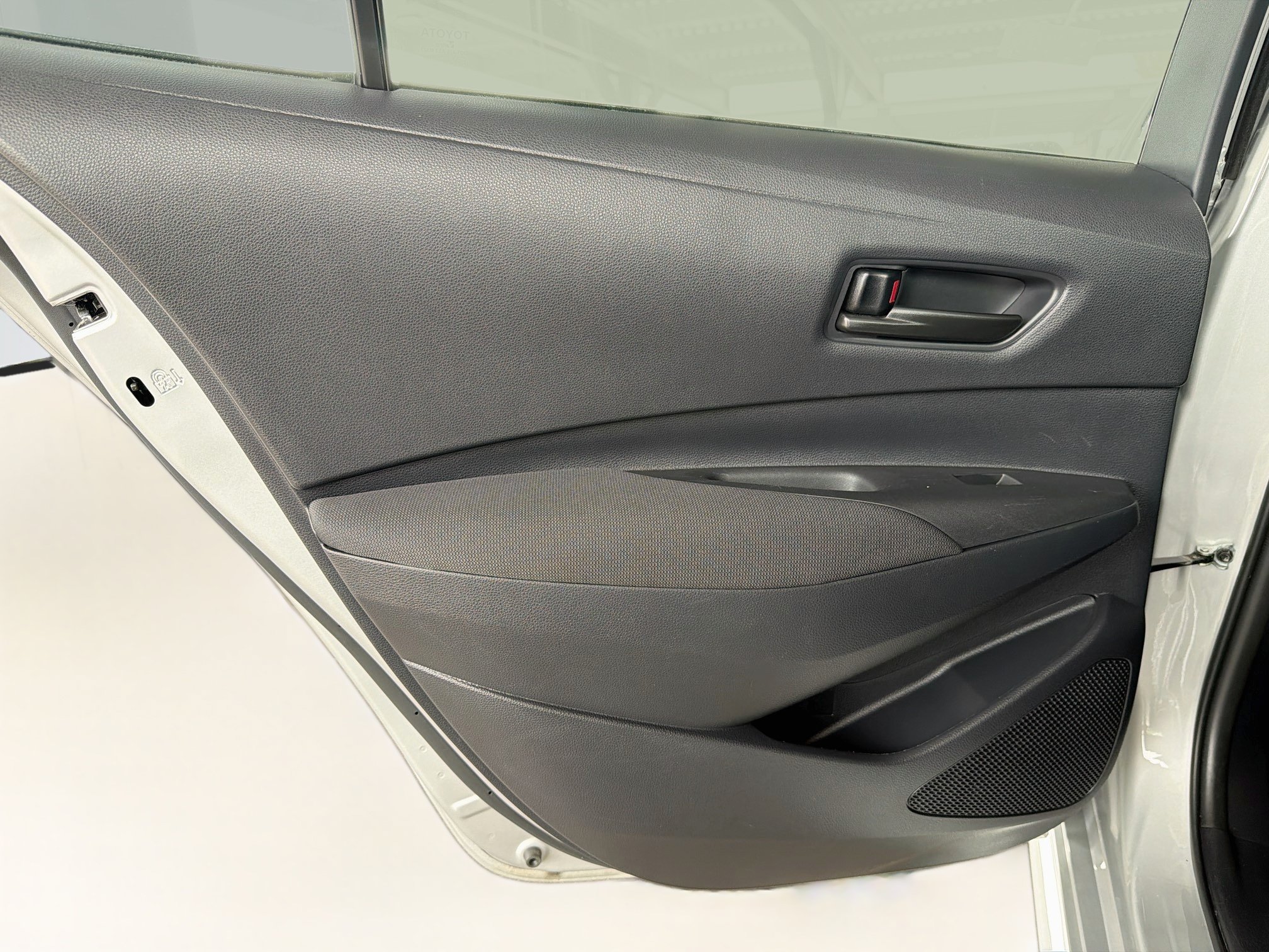 Used 2025 Toyota Corolla LE FWD image 26