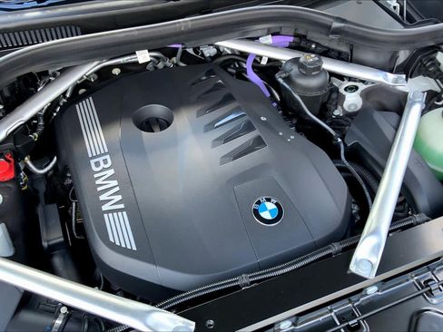 New 2026 BMW X7 xDrive40i w/ M Sport Package image 17