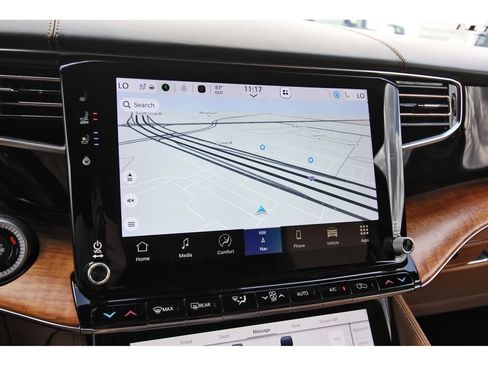 Used 2022 Jeep Grand Wagoneer Series III w/ Rear Seat Video Group 1 AWD/4WD image 24