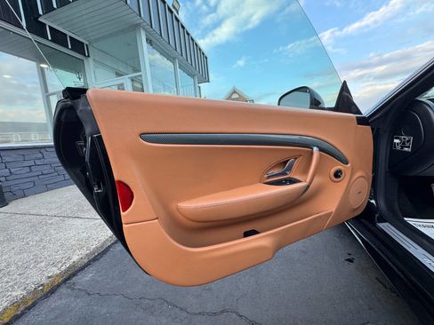 Used 2016 Maserati GranTurismo Sport image 18