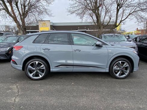 Used 2023 Audi Q4 e-tron Premium Plus w/ Premium Plus image 2