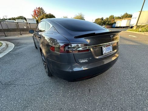 Used 2018 Tesla Model S 100D image 4