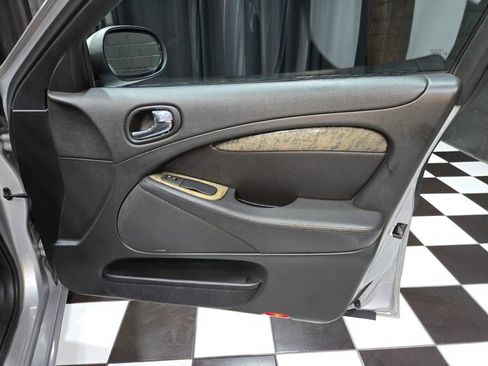 Used 2005 Jaguar S-TYPE R RWD image 63