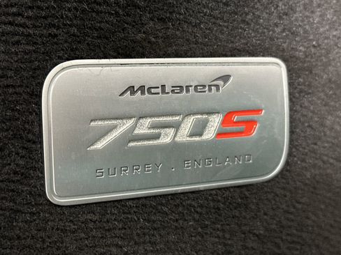 Used 2024 McLaren 750S Spider image 24