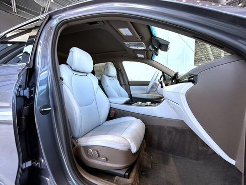 New 2026 Genesis GV70 2.5T Advanced w/ G1 Accessory Package AWD/4WD image 14
