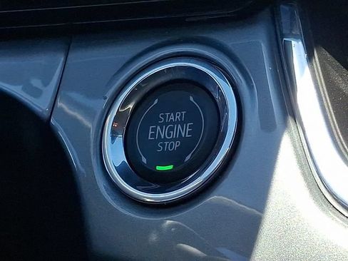 Used 2025 Chevrolet Trax LT w/ Driver Confidence Package FWD image 23