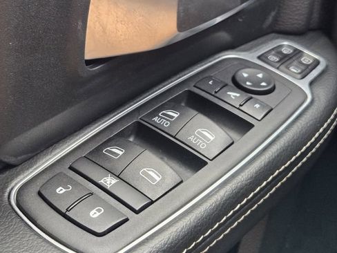 Used 2024 RAM 2500 Big Horn w/ Night Edition AWD/4WD image 30