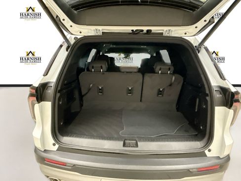 New 2026 Chevrolet Traverse LT w/ Driver Confidence Package AWD/4WD image 29