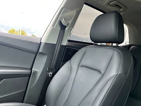 Used 2023 Audi Q8 Premium Plus AWD/4WD image 33