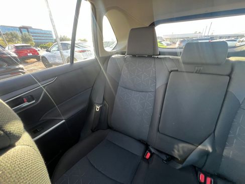 Used 2025 Toyota RAV4 XLE image 39