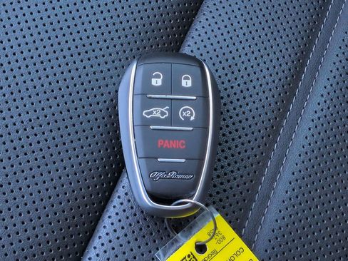 Used 2024 Alfa Romeo Tonale Ti w/ Active Assist Package image 28