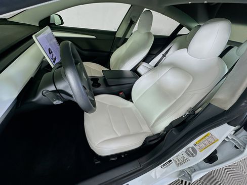 Used 2021 Tesla Model 3 Standard Range Plus image 13