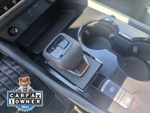 Used 2024 Nissan Rogue SV image 32