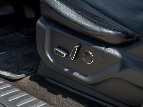 Used 2015 Ford F150 Lariat w/ Equipment Group 502A Luxury image 28