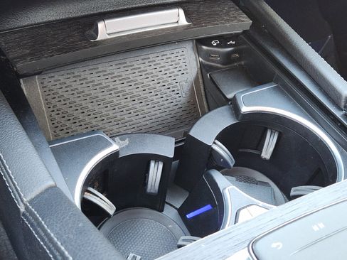 Used 2020 Mercedes-Benz GLE 450 4MATIC image 24