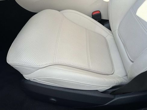 Used 2024 Mercedes-Benz C 300 Sedan image 17