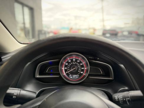 Used 2015 MAZDA MAZDA3 i SV image 11