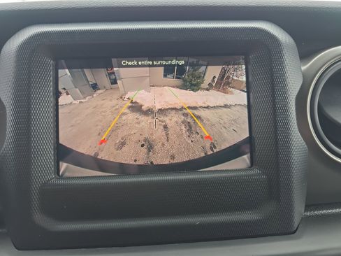 Used 2021 Jeep Wrangler Sport S image 27