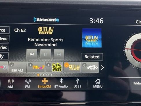 Used 2025 Nissan Frontier SV image 16