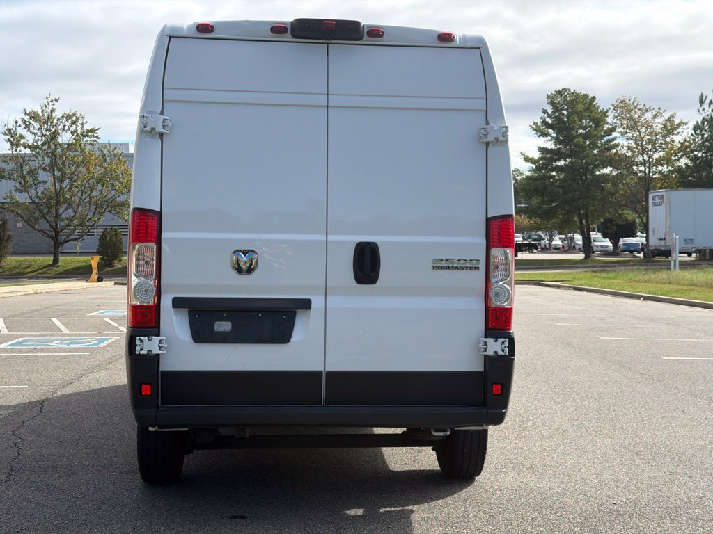 Used 2023 RAM ProMaster 2500 FWD image 6