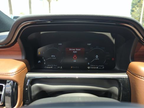 Used 2022 Lincoln Nautilus Reserve w/ Equipment Group 201A AWD/4WD image 46