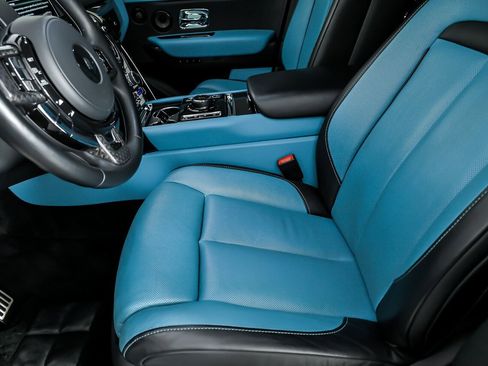 Used 2023 Rolls-Royce Cullinan Black Badge w/ Driver's Package image 22