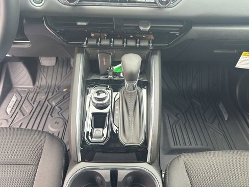 New 2026 GMC Canyon Elevation w/ Convenience Package image 14