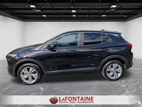 Used 2025 Buick Encore GX Preferred FWD image 2