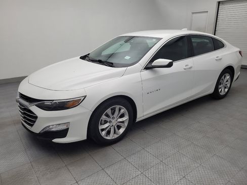 Used 2022 Chevrolet Malibu LT FWD image 2