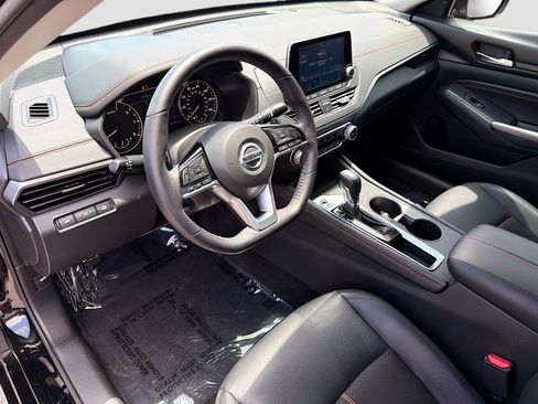Used 2020 Nissan Altima 2.5 SR w/ Premium Package FWD image 24
