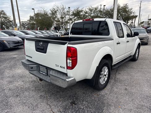 Used 2018 Nissan Frontier SV image 6